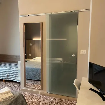 Lukas Vegetarian & Vegan Виареджо