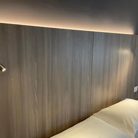 Отель Lukas Vegetarian & Vegan Виареджо