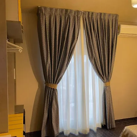 Отель Lukas Vegetarian & Vegan Виареджо