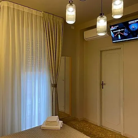 Lukas Vegetarian & Vegan Hotel 3*