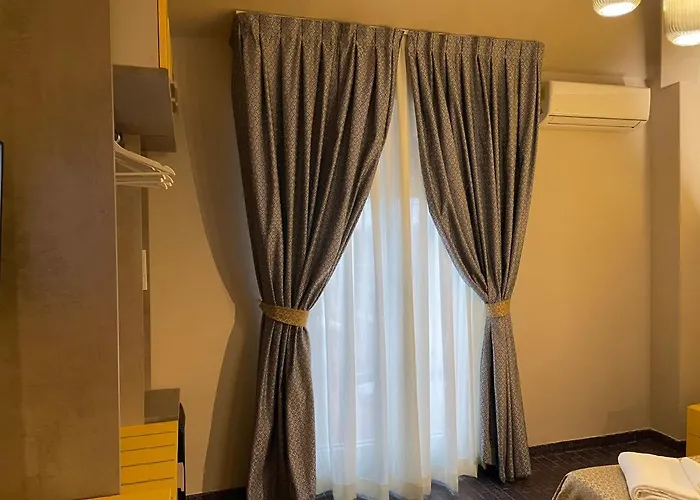 Otel Lukas Vegetarian & Vegan Viareggio