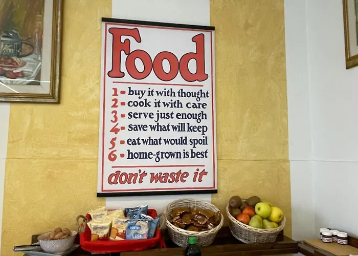 Otel Lukas Vegetarian & Vegan Viareggio