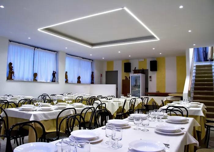 Lukas Vegetarian & Vegan Otel Viareggio